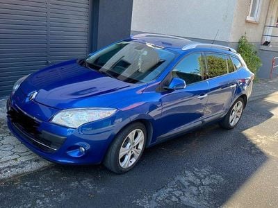 Blau Gebraucht 2010 Renault Mégane III Dynamique Limousine | 4.900 € (Teuer)