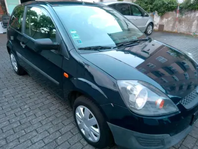 Gebraucht Ford Fiesta 60 PS (44 kW) 2007 Blau Kleinwagen