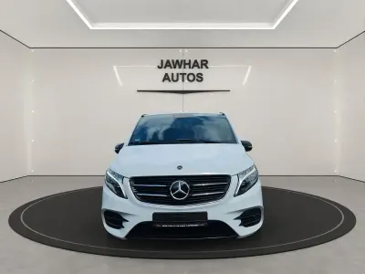 Gebraucht Mercedes V220 AMG line 163 PS (119 kW) 2018 Weiß Van / Kleinbus