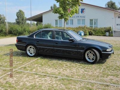 BMW 740