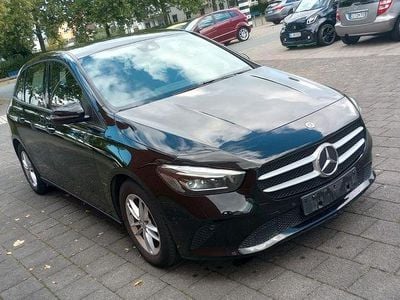 Mercedes B200