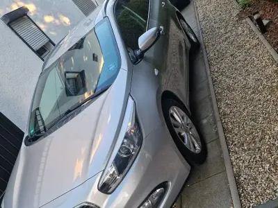 Gebraucht Kia Ceed Sportswagon Vision 99 PS (72 kW) 2013 Silber Kombi