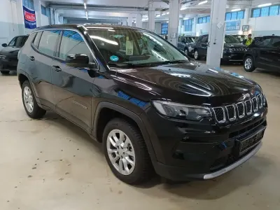 Occasion Jeep Compass Altitude 131 PK (96 kW) 2024 Zwart SUV