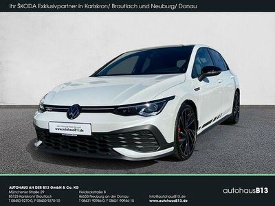 Używany VW Golf VIII GTI 300 KM (220 kW) 2023 Biały Kombi