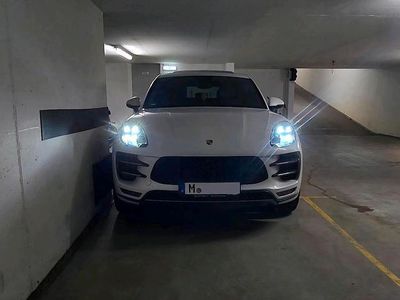 Porsche Macan Turbo