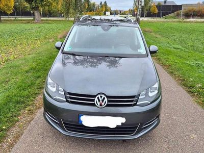 Grau Gebraucht 2014 VW Sharan Comfortline Van / Kleinbus | 25.000 €
