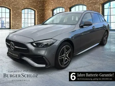 Używany Mercedes C300e AMG 313 KM (230 kW) 2023 Szary Kombi