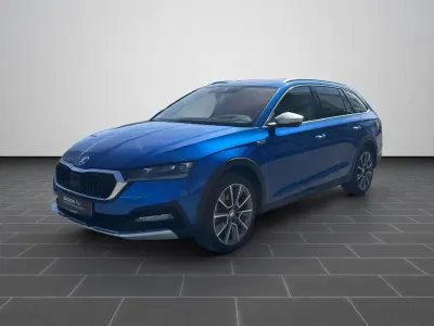 Używany Skoda Octavia 200 KM (147 kW) 2021 Niebieski Sedan/Limuzyna