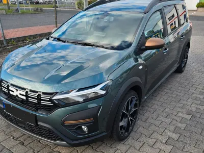 Gebraucht Dacia Jogger Extreme 110 PS (80 kW) 2023 Grün Van / Kleinbus