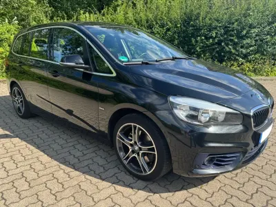 Gebraucht BMW 220 Gran Tourer Sport Line 192 PS (141 kW) 2016 Schwarz Van / Kleinbus