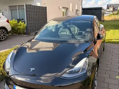 Gebraucht Tesla Model 3 Standard Range 208 kW (283 PS) 2022 Schwarz Limousine