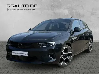 Używany Opel Astra Ultimate 131 KM (96 kW) 2024 Czarny Sedan/Limuzyna