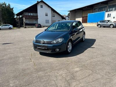 Gebraucht VW Golf VI Team 105 PS (77 kW) 2010 Grau Kleinwagen