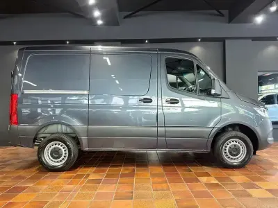 Gebraucht Mercedes Sprinter 170 PS (125 kW) 2022 Grau Van
