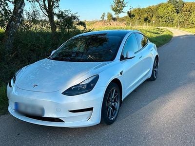 Usata Tesla Model 3 Standard Range Plus 239 kW (325 CV) 2021 Bianco Berlina