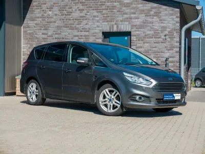 Gebraucht Ford S-MAX Titanium 239 PS (175 kW) 2017 Grau Van / Kleinbus