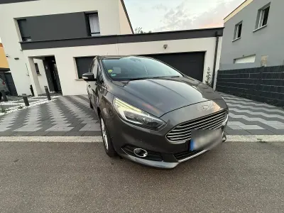 Gebraucht Ford S-MAX S 150 PS (110 kW) 2017 Grau Van / Kleinbus