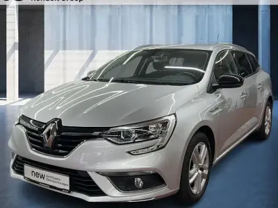 Gebraucht Renault Mégane GrandTour LIMITED 140 PS (102 kW) 2020 Silber Kombi
