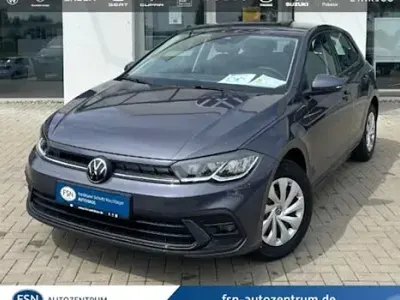 Gebraucht VW Polo Life 80 PS (58 kW) 2024 Rauchgrau metallic Kleinwagen