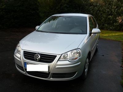 Gebraucht VW Polo Comfortline 80 PS (58 kW) 2005 Silber metallic Limousine