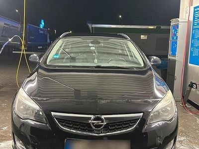 Gebraucht Opel Astra 110 PS (80 kW) 2011 Andere farben Kombi
