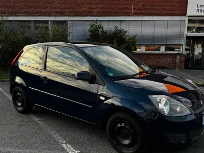 Gebraucht Ford Fiesta Trend 60 PS (44 kW) 2008 Blau Kleinwagen