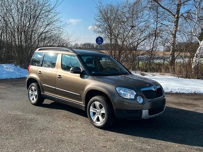 Gebraucht Skoda Yeti Ambition 110 PS (80 kW) 2010 Gold SUV
