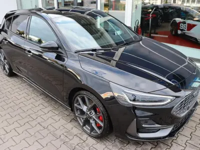 Neu Ford Focus ST 280 PS (205 kW) 2025 Agate black metallic Limousine