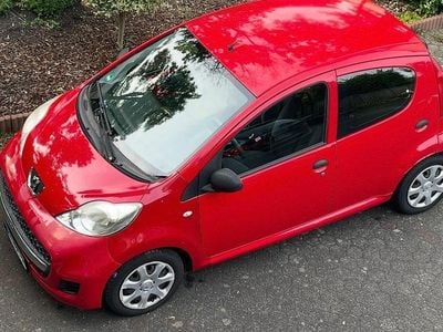 Gebraucht Peugeot 107 68 PS (50 kW) 2009 Rot Kleinwagen