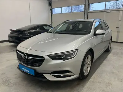 Używany Opel Insignia Business Edition 170 KM (125 kW) 2019 Srebrny Kombi