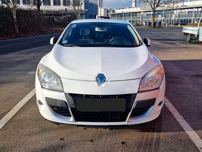 Gebraucht Renault Mégane Coupé Dynamique 110 PS (80 kW) 2009 Weiß Coupé