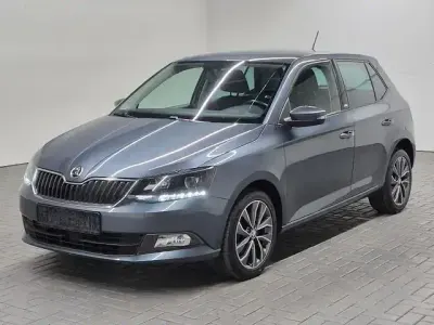 Gebraucht Skoda Fabia 60 PS (44 kW) 2015 Metalgraumet. Kleinwagen