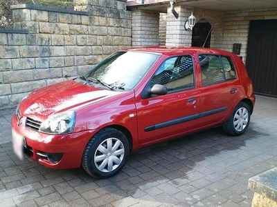 Gebraucht Renault Clio II 75 PS (55 kW) 2009 Rot Limousine