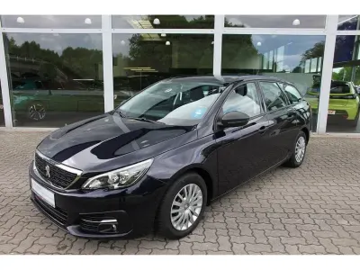 Gebraucht Peugeot 308 SW Access 110 PS (80 kW) 2018 Dark blau Kombi