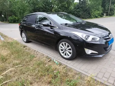 Gebraucht Hyundai i40 Premium 177 PS (130 kW) 2011 Schwarz Kombi
