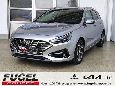 Shimmering silver / met Gebraucht 2022 Hyundai i30 Kombi | 17.969 € (Guter Preis)