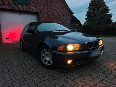 BMW 525