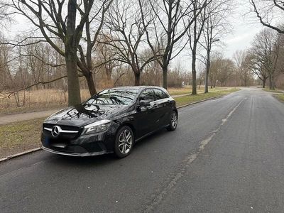 Gebraucht Mercedes A180 109 PS (80 kW) 2017 Schwarz Kleinwagen