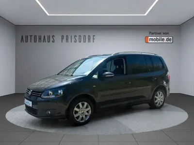 Gebraucht VW Touran Cup 105 PS (77 kW) 2015 Grau Van / Kleinbus