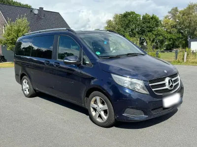 Gebraucht Mercedes V220 163 PS (119 kW) 2015 Blau Van / Kleinbus