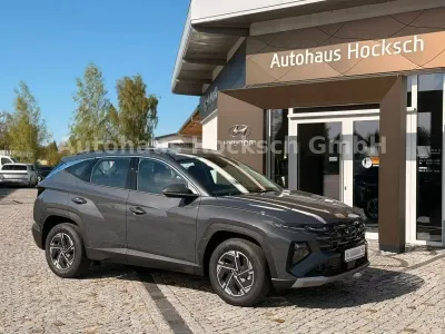 Neu Hyundai Tucson Select 160 PS (117 kW) 2026 Grau SUV