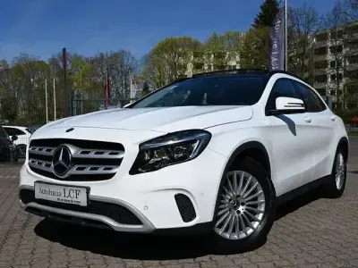 Gebraucht Mercedes GLA200 136 PS (100 kW) 2018 Polarweiss SUV