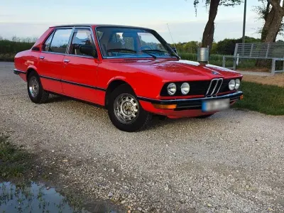 Gebraucht BMW 520 122 PS (89 kW) 1979 Rot Limousine