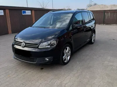 Gebraucht VW Touran Cup 139 PS (102 kW) 2014 Schwarz Van / Kleinbus