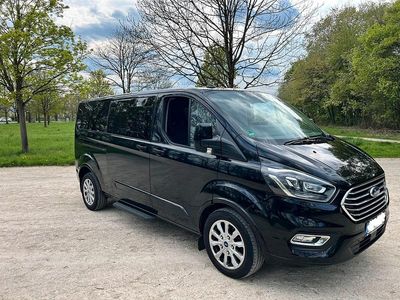 Usata Ford Tourneo 131 CV (96 kW) 2020 Nero Monovolume