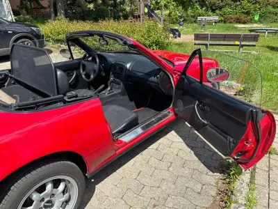 Gebraucht Mazda MX5 90 PS (66 kW) 1996 Rot Cabrio