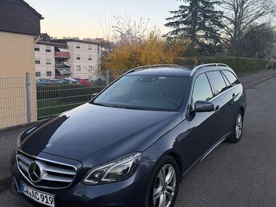 Gebraucht Mercedes E300 Avantgarde 231 PS (169 kW) 2014 Grau Kombi