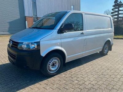 Gebraucht VW T6 102 PS (75 kW) 2016 Reflexsilber metallic (metallic) Van