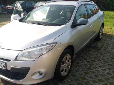 Gebraucht Renault Mégane GrandTour Dynamique 106 PS (77 kW) 2011 Silber Kombi