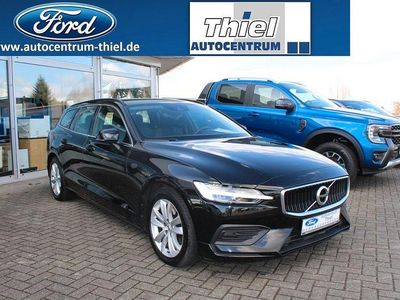 Gebraucht Volvo V60 Momentum 197 PS (144 kW) 2021 Schwarz Kombi